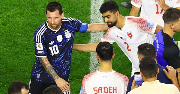 Cầu thủ Jordan khoe ảnh chụp cùng Messi dù thua Argentina: Sức hút GOAT lan tỏa khắp World Cup 2026 - hình ảnh - f168winn.com Cầu thủ Jordan khoe ảnh chụp cùng Messi dù thua Argentina: Sức hút GOAT lan tỏa khắp World Cup 2026 - hình ảnh - f168winn.com