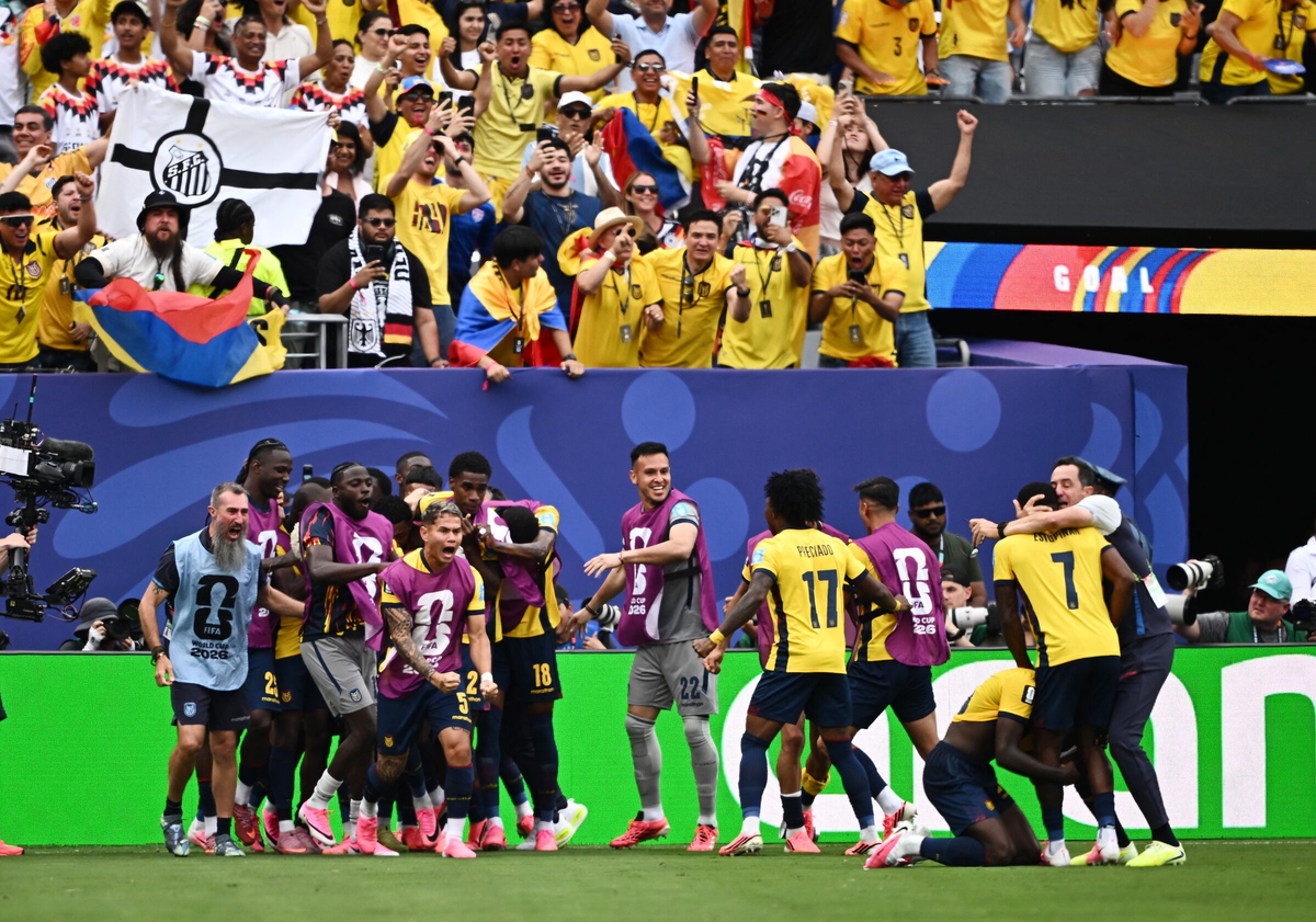 Ecuador quật ngã Đức, lách khe cửa hẹp vào vòng knock-out - hình ảnh - f168winn.com Ecuador quật ngã Đức, lách khe cửa hẹp vào vòng knock-out - hình ảnh - f168winn.com