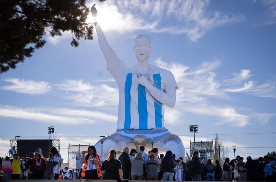 Argentina khánh thành tượng Messi cao 26 mét: góc nhìn mới cho người chơi Việt - hình ảnh - f168winn.com