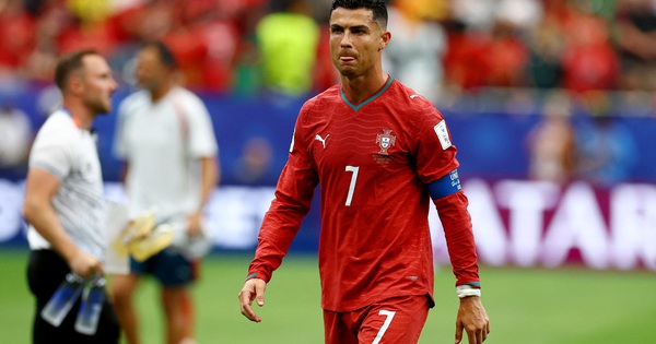 Bị gọi là ‘lời nguyền’ của đội tuyển Bồ Đào Nha, Ronaldo nói gì? - hình ảnh - f168winn.com Bị gọi là ‘lời nguyền’ của đội tuyển Bồ Đào Nha, Ronaldo nói gì? - hình ảnh - f168winn.com