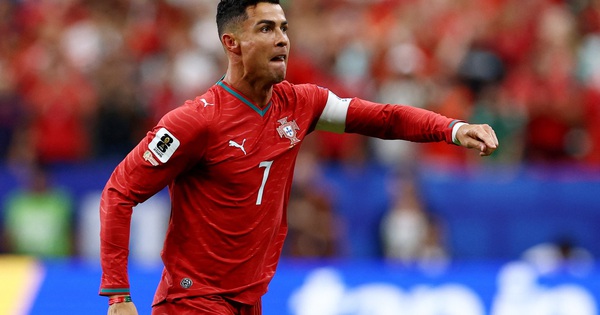 Nhà cái không chặn: Ronaldo lập kỳ tích, Bồ Đào Nha đại thắng Uzbekistan - hình ảnh - f168winn.com