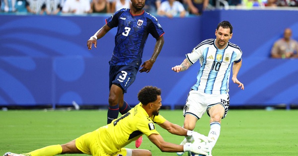 Khoảnh khắc thủ thành Vozinha chặn đứng cú sút của Messi gây sốt: Đỉnh cao đời người! - hình ảnh - f168winn.com