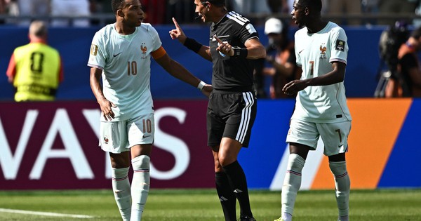 Mbappe đá hỏng phạt đền rồi yêu cầu trọng tài giải thích, Haaland lên tiếng: góc nhìn mới cho người chơi Việt - hình ảnh - f168winn.com