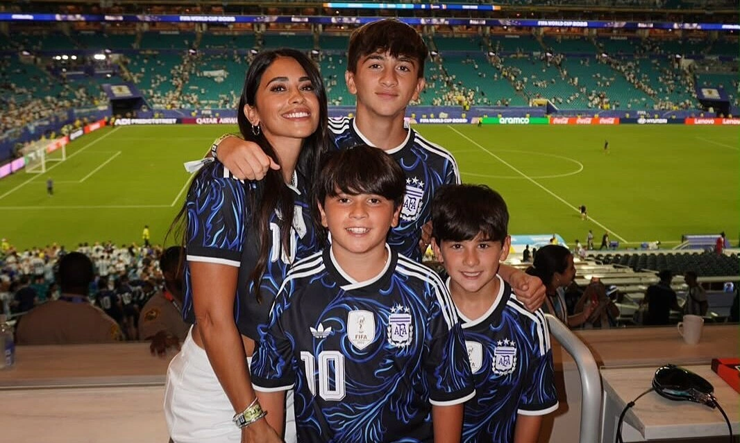 F168 chính thức: Vợ Messi ăn mừng cuồng nhiệt sau chiến thắng của chồng - hình ảnh - f168winn.com