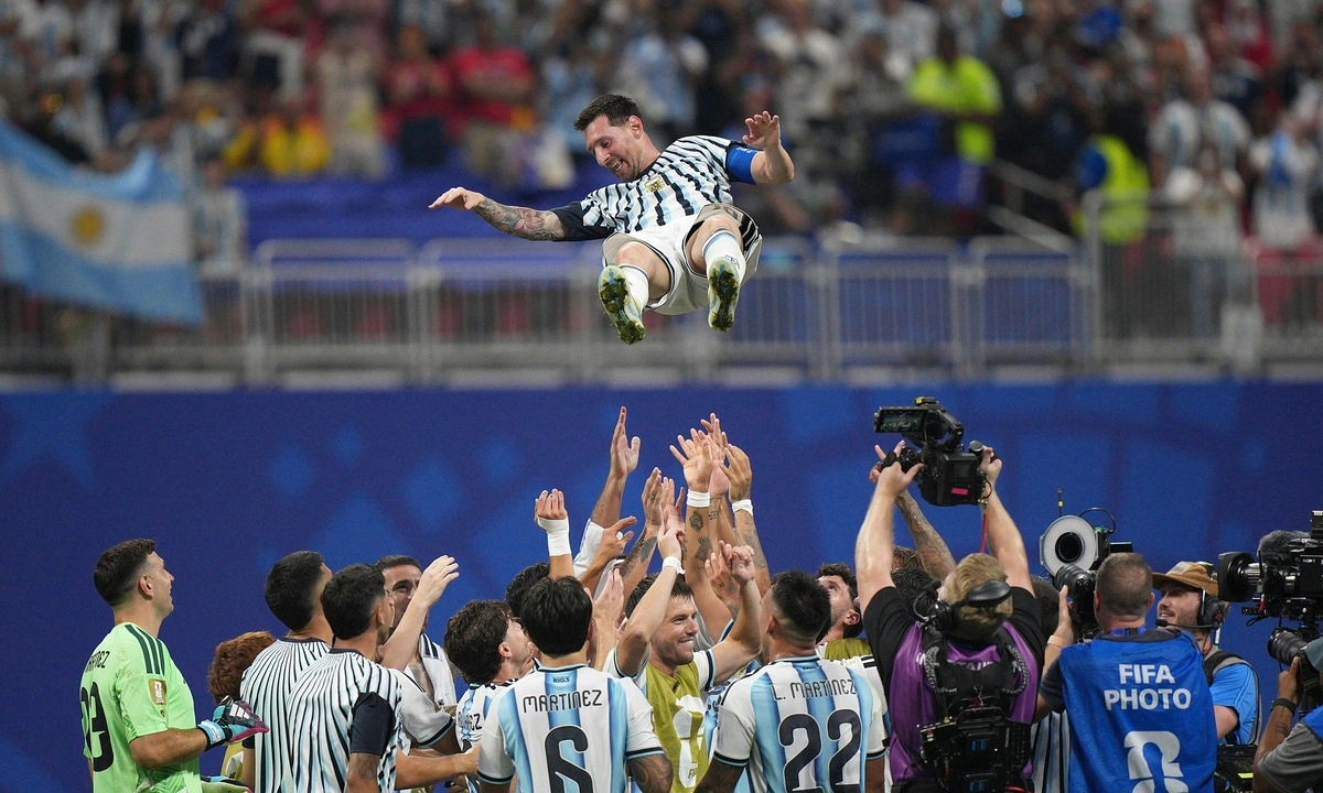 F168 cược thể thao: Messi lập kỷ lục ghi bàn liên tiếp tại vòng knock-out World Cup 2026 - hình ảnh - f168winn.com F168 cược thể thao: Messi lập kỷ lục ghi bàn liên tiếp tại vòng knock-out World Cup 2026 - hình ảnh - f168winn.com